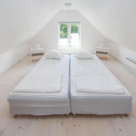 2 Bedroom Gorgeous In Samso Apartment
